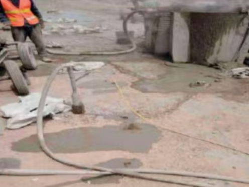 虎丘水泥混凝土路面板底注浆技术 路面脱空注浆整治方案